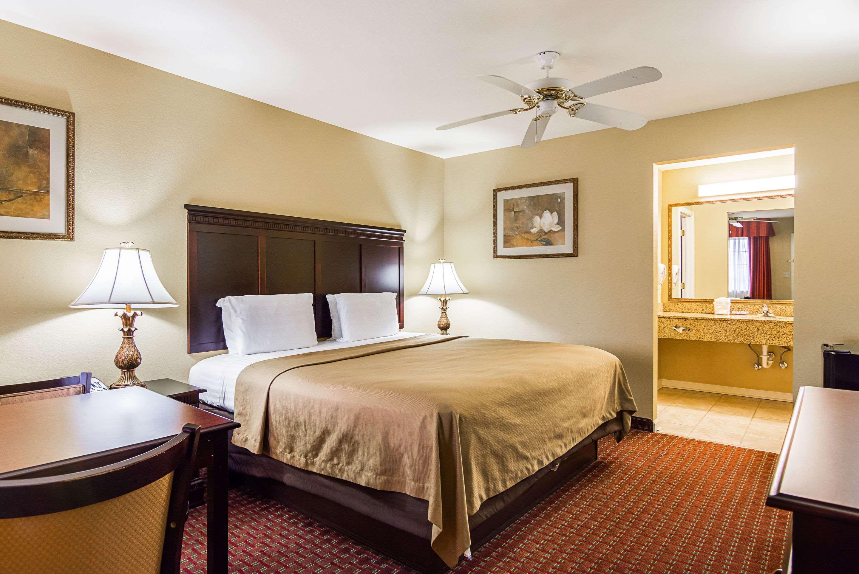 Econo Lodge Inn&Suites Bryant Esterno foto