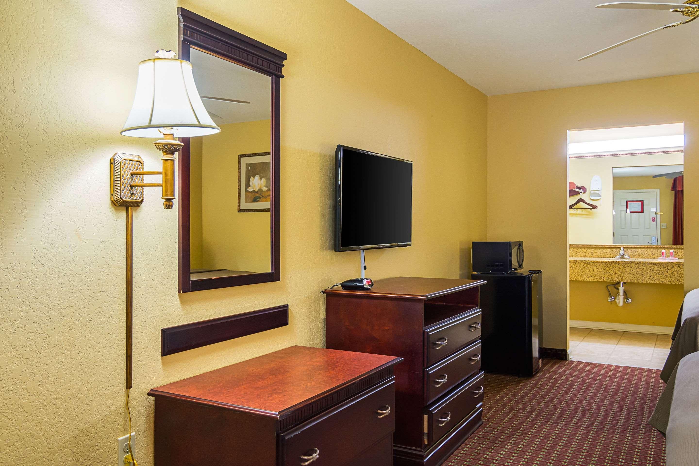 Econo Lodge Inn&Suites Bryant Esterno foto