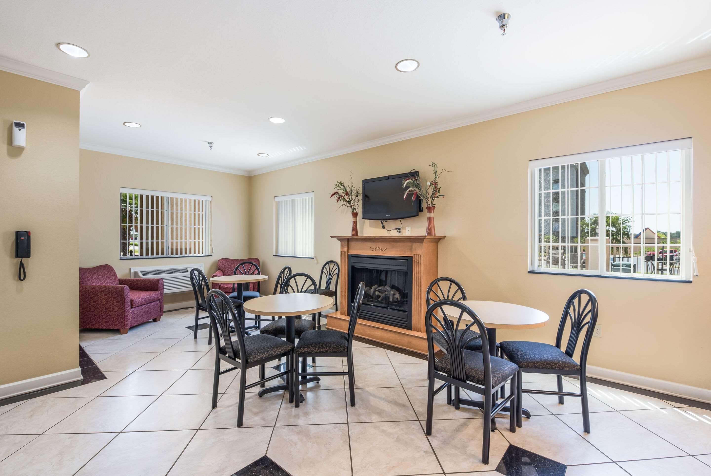 Econo Lodge Inn&Suites Bryant Esterno foto