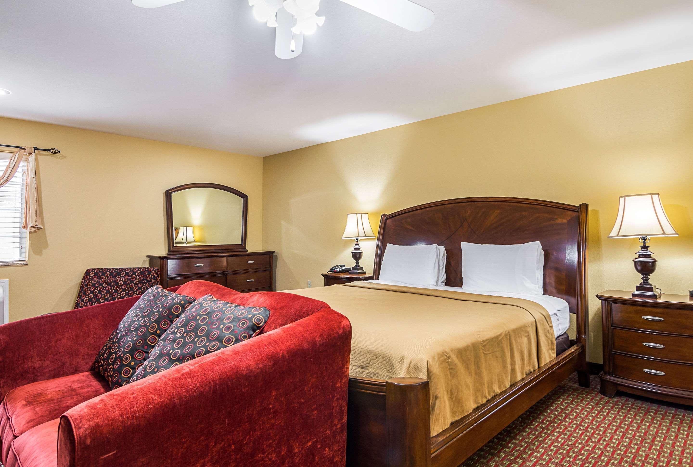 Econo Lodge Inn&Suites Bryant Esterno foto